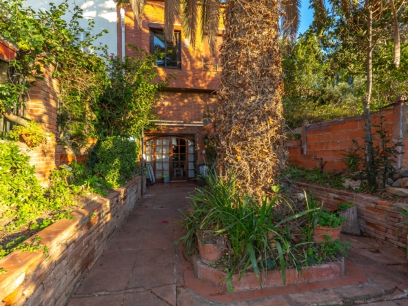 Unique Living on Global viewr.com